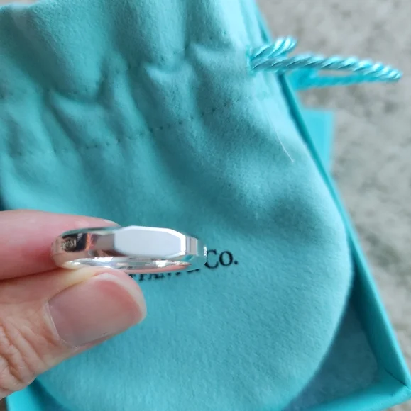 Tiffany 1837® Makers narrow slice ring in sterling silver